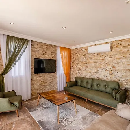 Villarge-hayallerin Oetesinde Bir Tatil Deneyimi-huzurlu Rahat Ve Manzarali Vila *